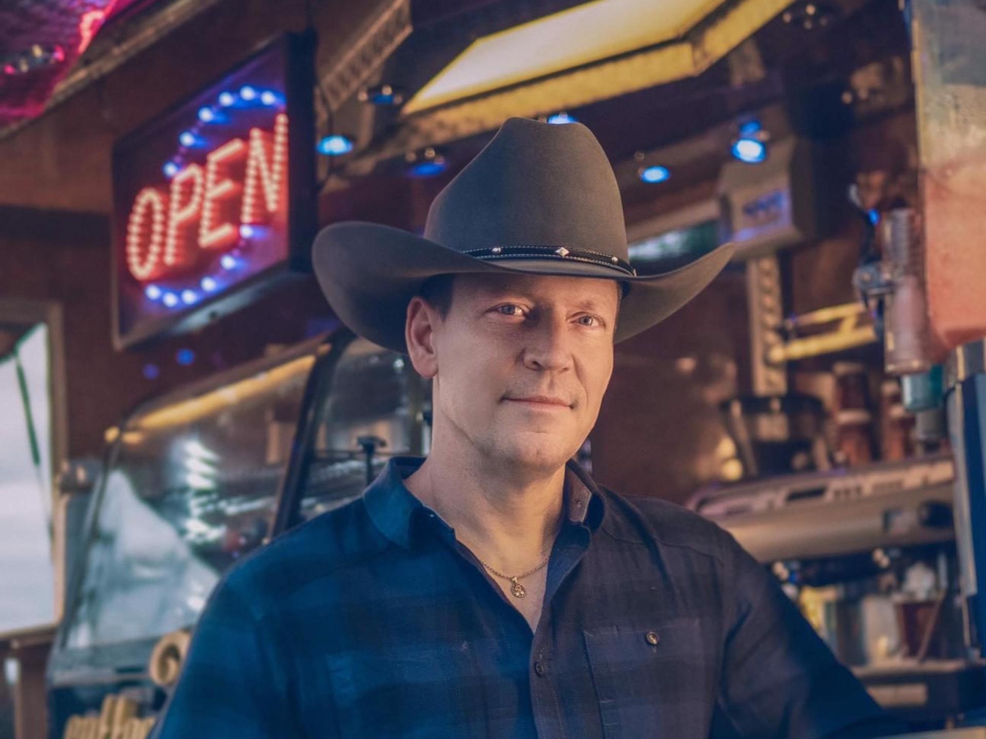 Robert Mizzell at McWilliam Park Hotel